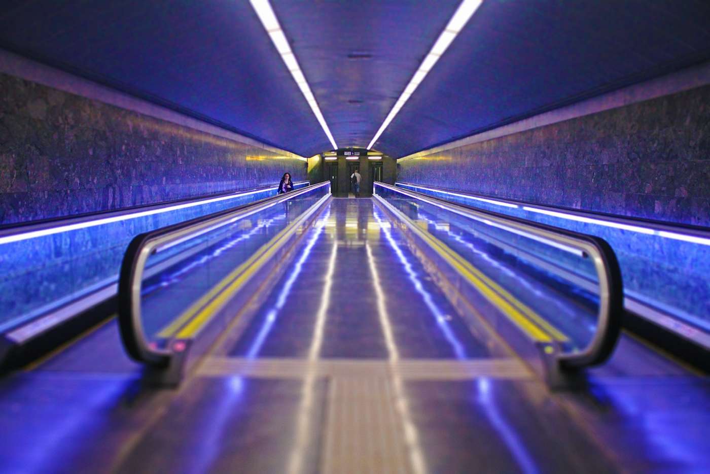 Laufband in einem Metrotunnel in Barcelona
