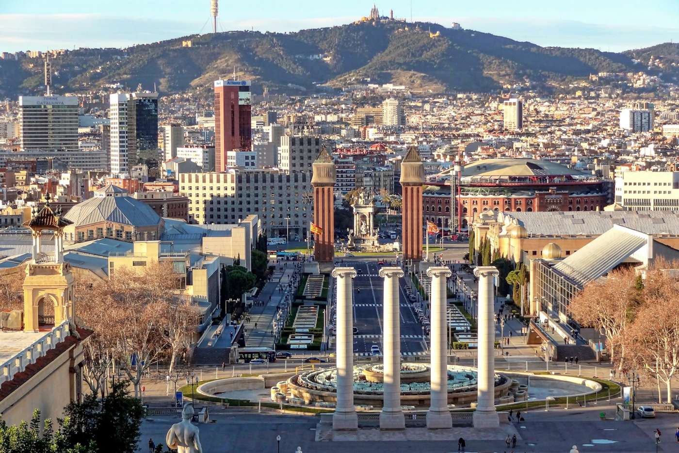 Blick vom Montjuïc auf die Plaça d’Espanya