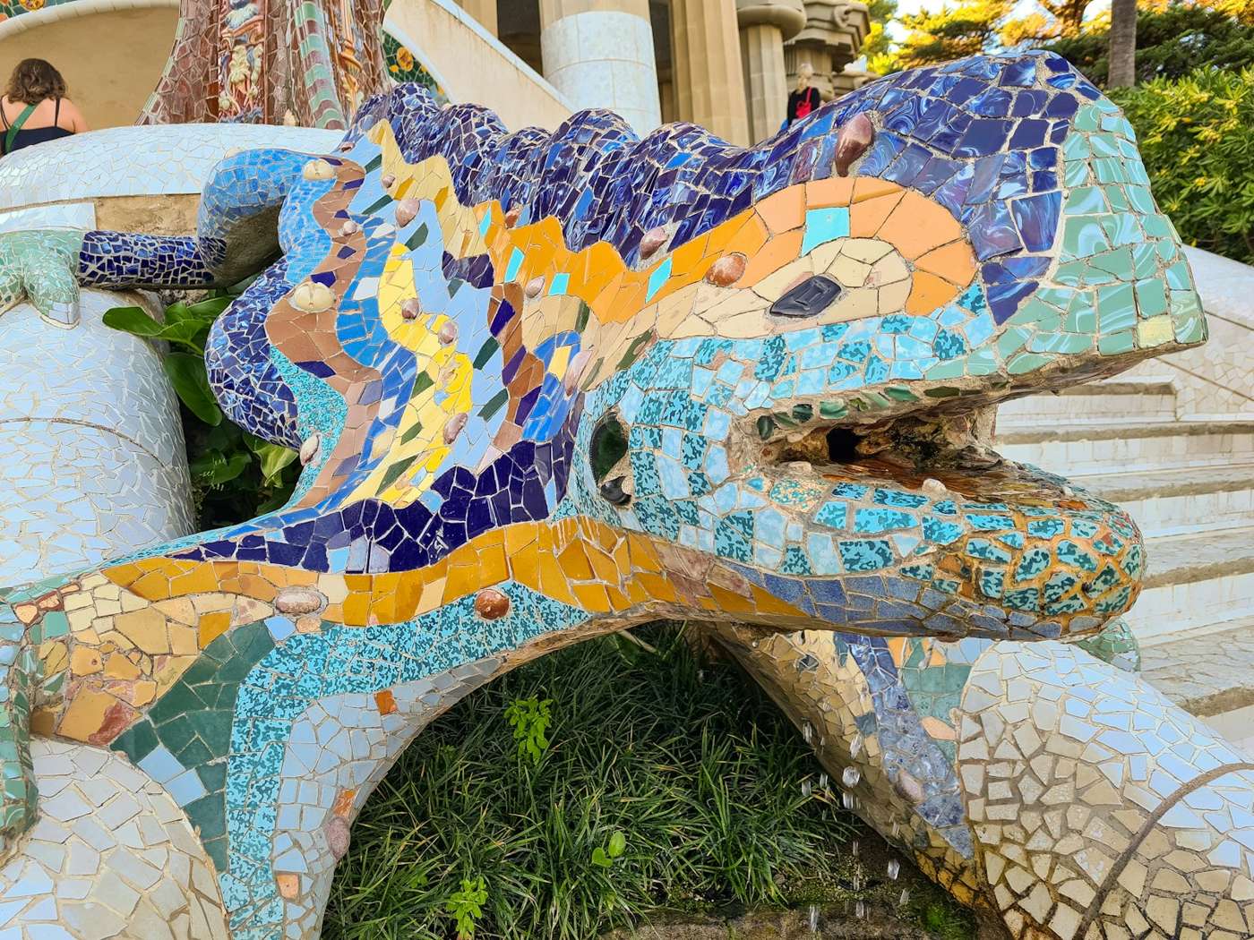 Der Mosaik-Drache am Eingang des Park Güell